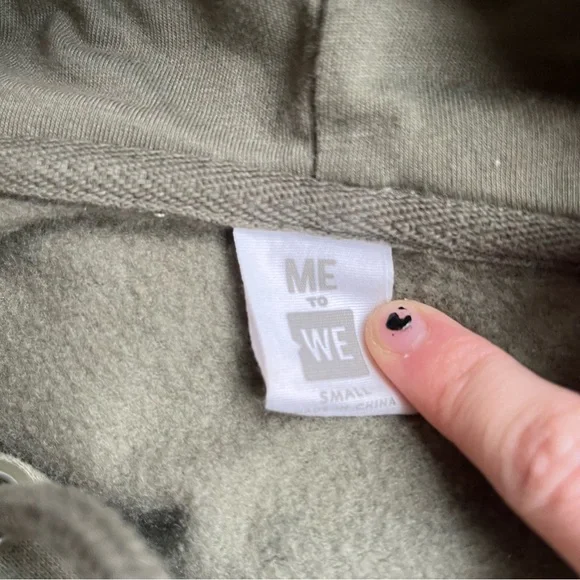 🫒olive green cropped hoodie🫒 - Picture 3 of 3